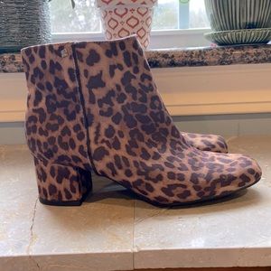 Sam and Libby leopard boot size 7.5